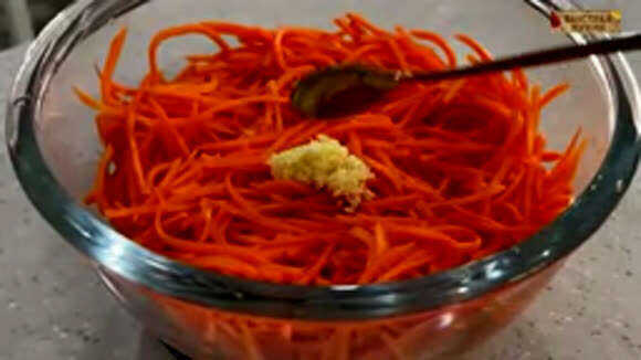 Самый вкусный рецепт домашней моркови по-корейски быстро фото 4