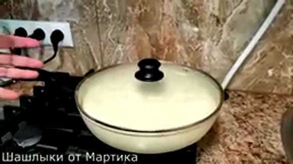 Как приготовить хрустящий домашний хлеб на сковороде за 15 минут фото 4