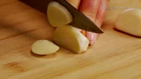 Малосольные огурцы в пакете: хрустящий вкус и быстрая закуска к столу фото 3