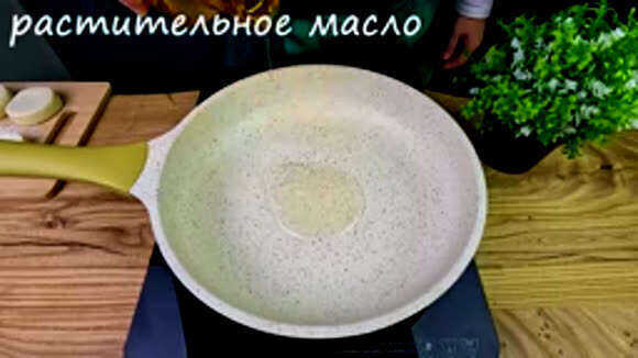 Как приготовить пышные нежные сырники из творога на сковороде фото 6
