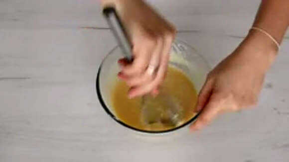 Классический заварной крем: проверенный рецепт для нежного и вкусного десерта фото 3