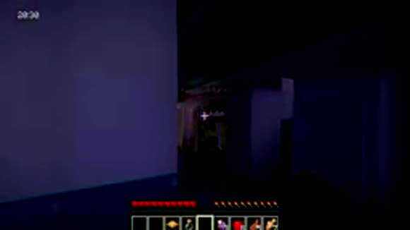 Пугающее существо преследует меня в мире Minecraft Analog Horror фото 6