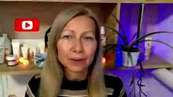 Асмр шёпот делаю себе макияж и причёску фото 1