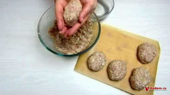 Секрет самого вкусного фарша для сочных свиных котлет фото 6