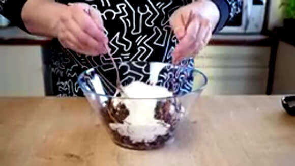 Простой и вкусный салат из капусты на каждый день фото 6
