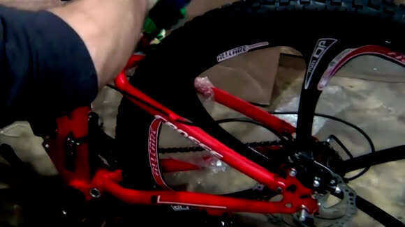 Сборка велосипеда с литыми дисками из коробки с нуля фото 3