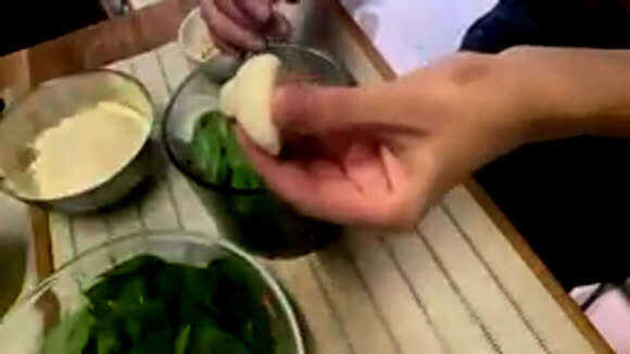 Как приготовить вкусный соус песто дома быстро и просто фото 3