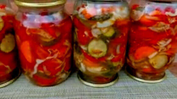 Вкусный рецепт салата кубанский на зиму с пошаговой инструкцией фото 1