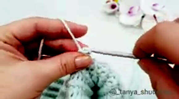 Как связать красивые завязки для шапки крючком пошагово
