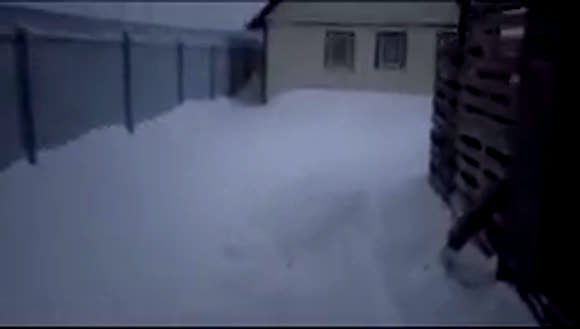 Как эффективно убрать снег мотоблоком с помощью отвала