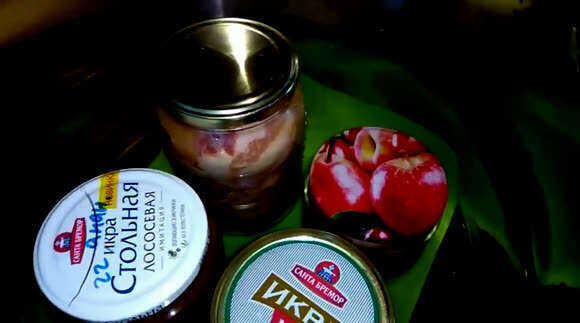 Сало в рассоле стерилизованное в банке с щёками