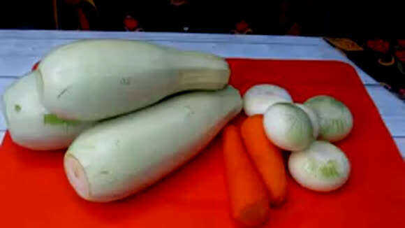 Самый простой рецепт вкусной кабачковой икры на каждый день фото 2
